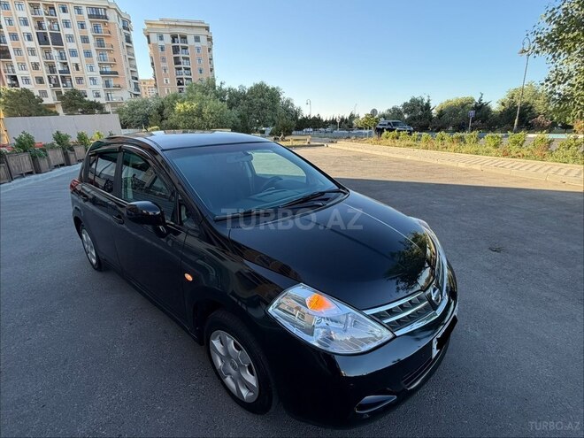 Nissan Tiida-11