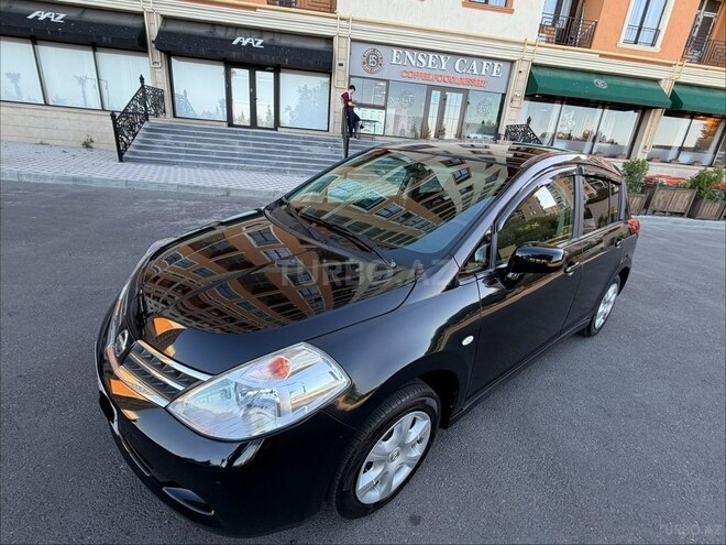 Nissan Tiida-13