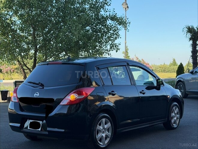Nissan Tiida-7