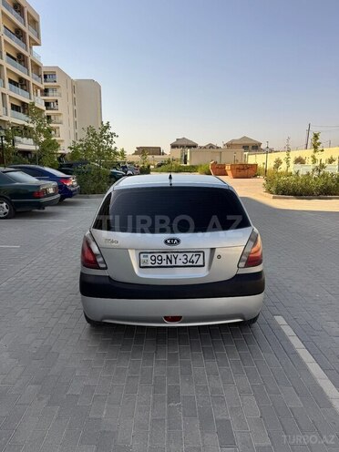 Kia Rio-5