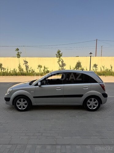Kia Rio-4