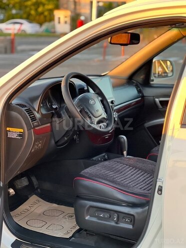 Hyundai Santa Fe-6