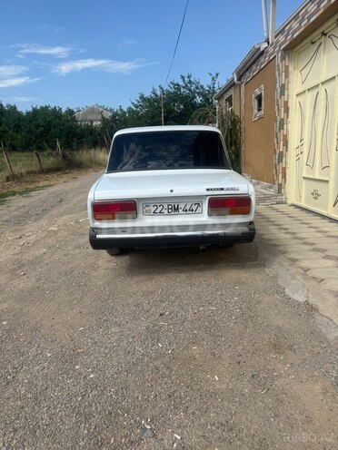 LADA (VAZ) 2107-2