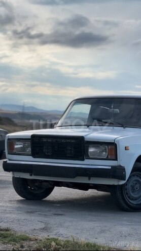 LADA (VAZ) 2107-1