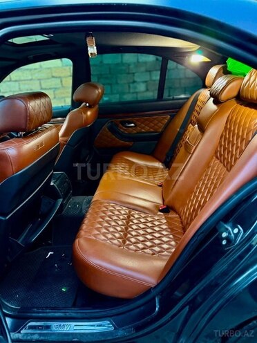 BMW 525-9