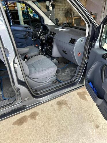 Ford Tourneo Connect-9