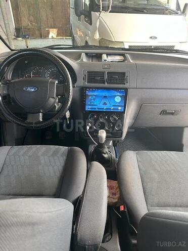 Ford Tourneo Connect-4