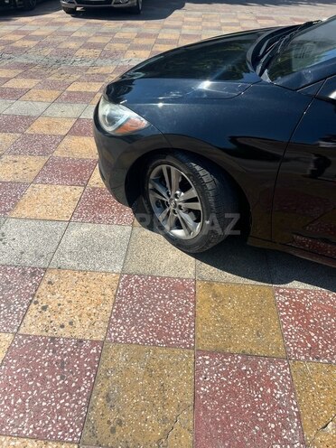 Hyundai Elantra-6