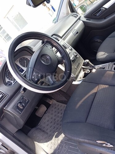 Mercedes B 150-3