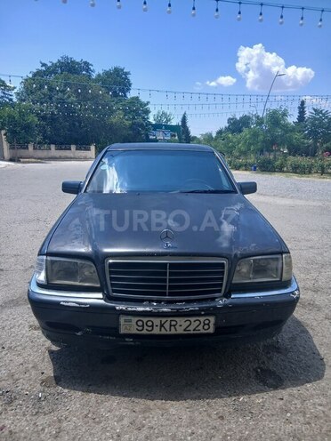 Mercedes C 220-1