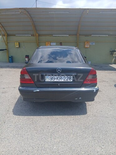 Mercedes C 220-2