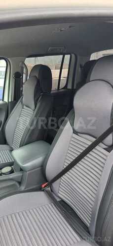 Volkswagen Amarok-6