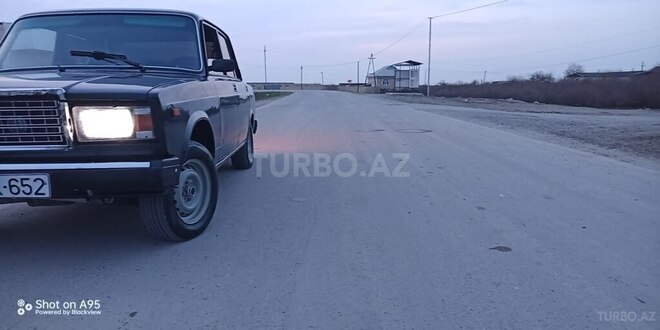 LADA (VAZ) 2107-4