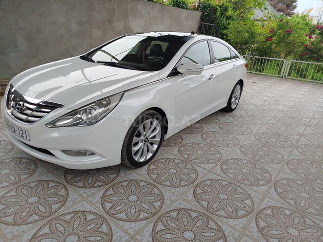 Hyundai Sonata-2