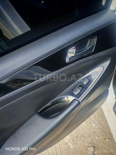 Hyundai Sonata-8