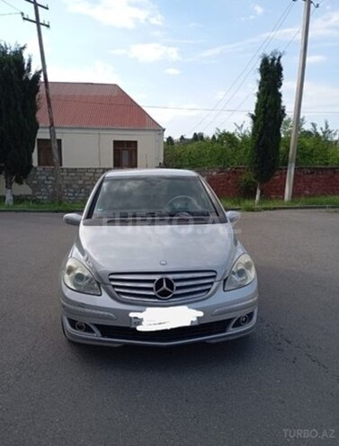 Mercedes B 150-1