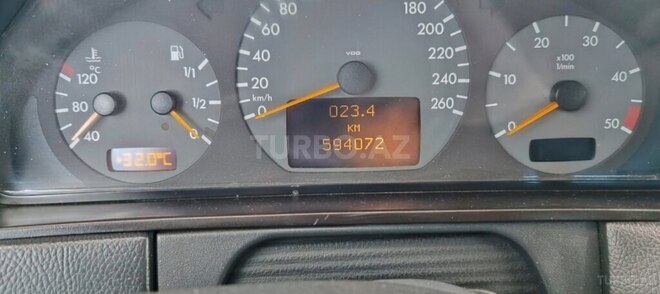 Mercedes E 220-6