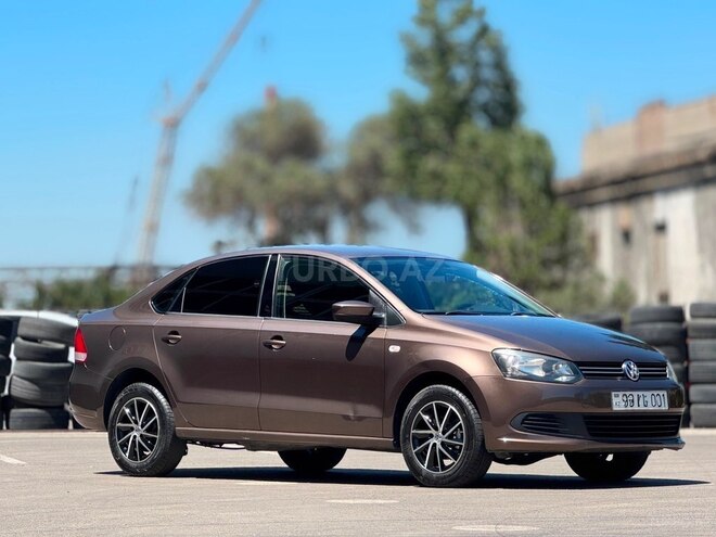 Volkswagen Polo-2