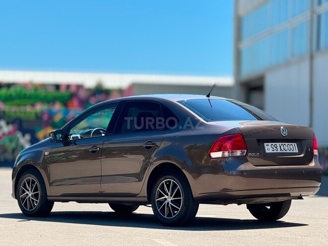 Volkswagen Polo-6