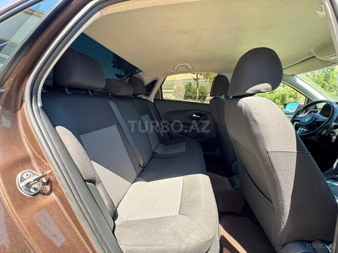 Volkswagen Polo-16