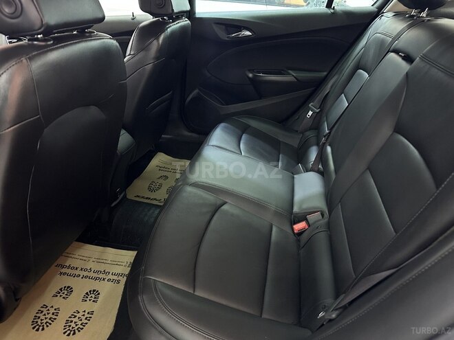 Chevrolet Cruze-13