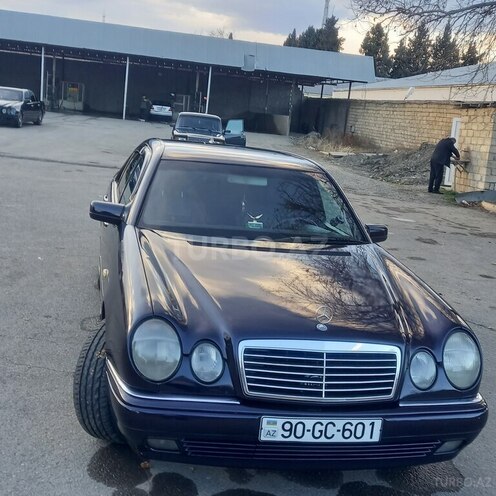 Mercedes E 240-9