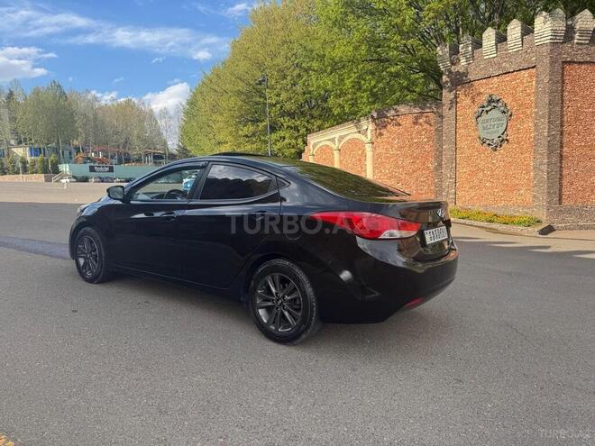 Hyundai Elantra-5