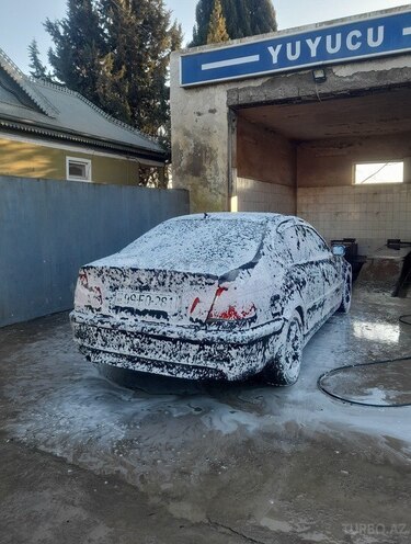 BMW 325-9