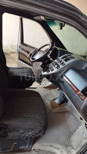 Mercedes Vito 110 D -3
