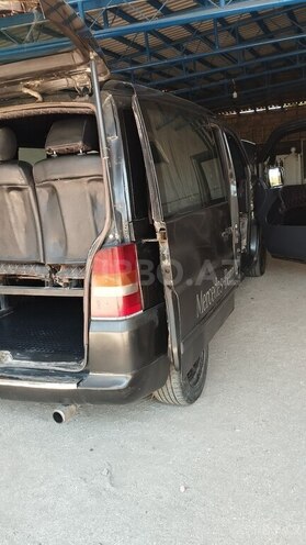 Mercedes Vito 110 D -9