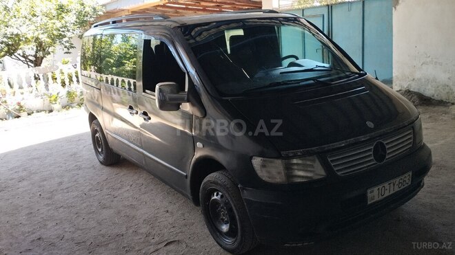 Mercedes Vito 110 D -12