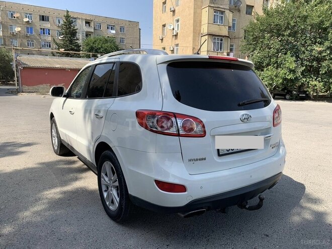 Hyundai Santa Fe-11