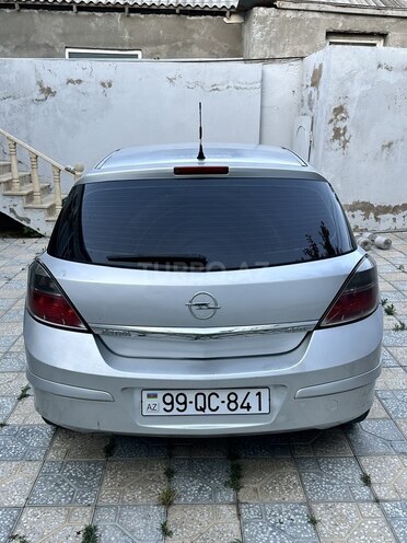 Opel Astra-2