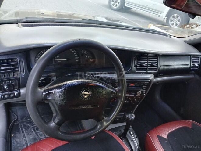 Opel Vectra-12