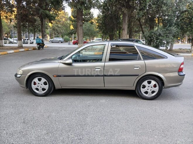Opel Vectra-8