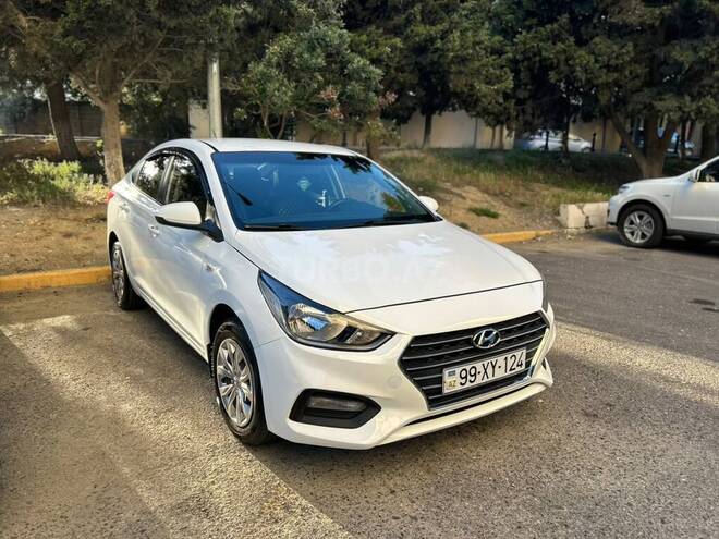 Hyundai Accent-3