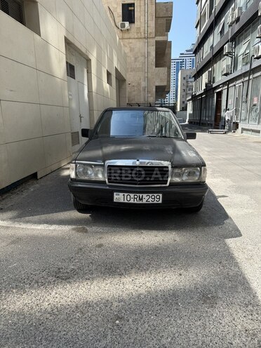 Mercedes 190-1