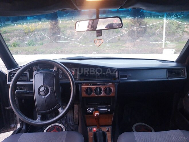 Mercedes 190-7