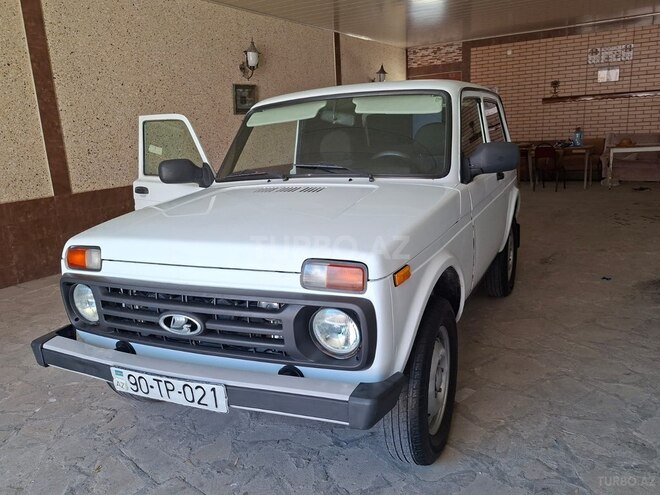 LADA (VAZ) Niva-9