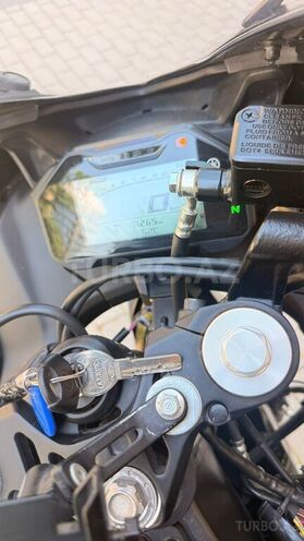Yamaha R15 V4-6