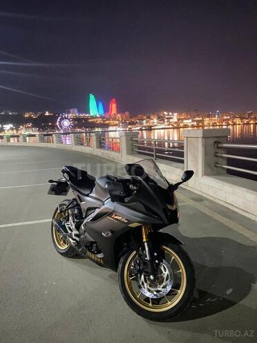 Yamaha R15 V4-7