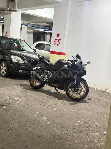 Yamaha R15 V4-9