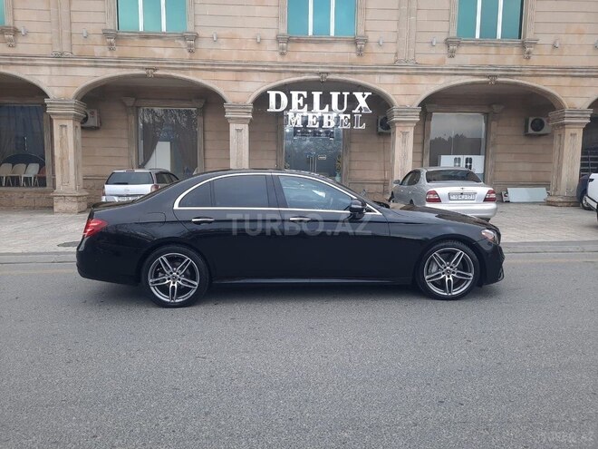 Mercedes E 300 4MATIC-8