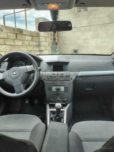 Opel Astra-11