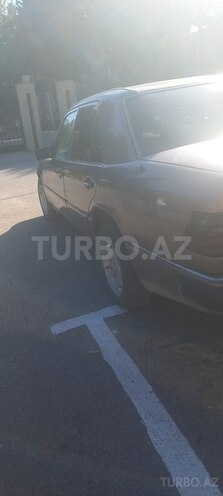 Mercedes E 300-5