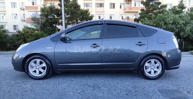 Toyota Prius-8