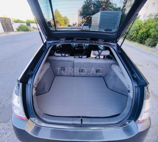Toyota Prius-13