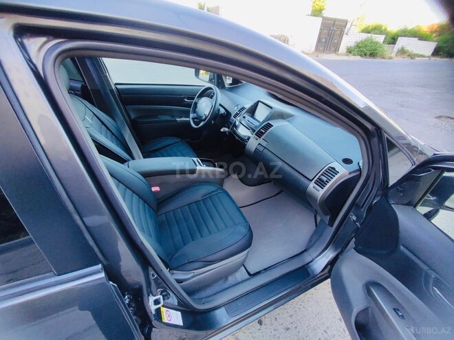 Toyota Prius-15