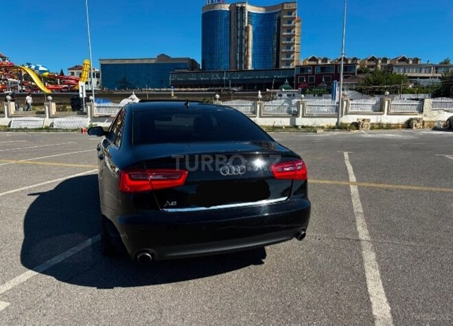 Audi A6-2