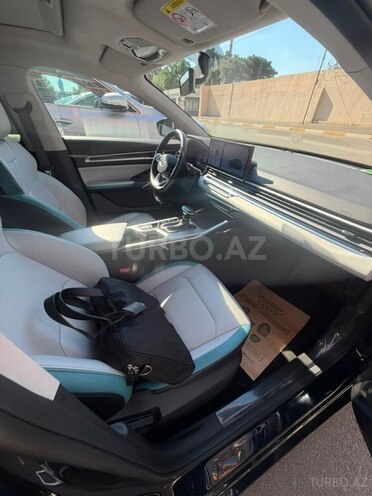 Geely Emgrand-9
